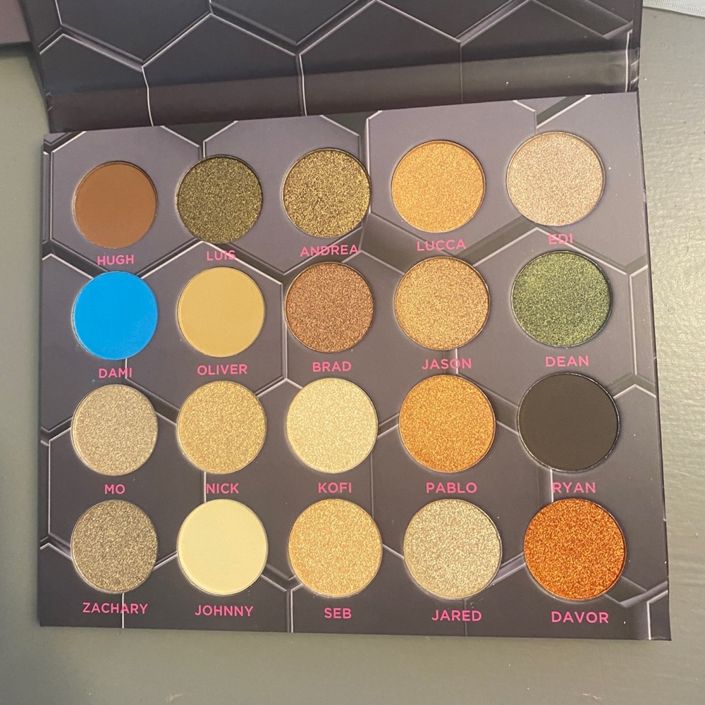 Beebeauty London Barbarella eyeshadow palette